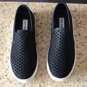 Steve Madden Zeena slip on sneakers size 7.5 M